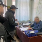ДБР: Командир військової частини створив ”командний пункт на папері” для заробітку на виплатах