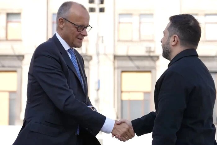 Зеленський показав перші кадри зустрічі з Мерцом у Києві